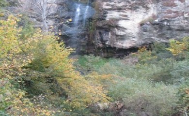 Общината постави 75 метров парапет водещ до Смолянски водопад