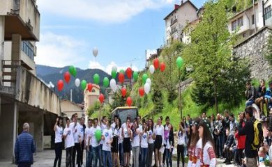 Днес бе изпращането на випуск 2019 от ПГ СГСТ „Н.Й.Вапцаров“ в Чепеларе