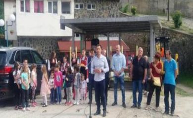 Стартират строителни дейности по благоустрояването на площада в село Долен