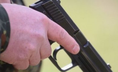 Софиянец извади пистолет и заплаши мъж в Девин