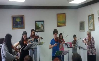 Ансамбъл «Виолина» събра почитателите на класическата музика в читалище «Балкански просветител»