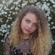 Смолянското момиче Антонина Карабова изумява с хитови кавъри в YouTube