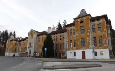 Знаете ли, че…в Смолян има сграда с внушителен виенски стил