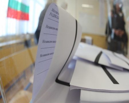 Втори тур в Смолян: Николай Мелемов срещу Стефан Сабрутев