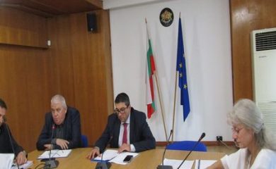 Срокът на действие на забраната за констатираните огнища на АЧС в Смолянско изтича