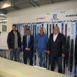 Министър Кралев посети фабриката за ски в Чепеларе