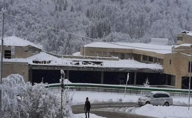 Кметът издаде заповед гражданите да почистят тротоарите, стълбищата и площадките