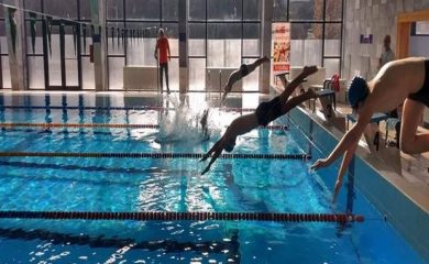 В Смолян се проведе зрелищно състезание по плуване за деца и младежи