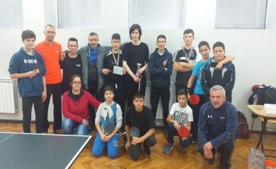 Кирил Русев спечели благотворителен турнир по тенис на маса в Смолян