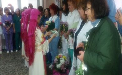 Кметът Мелемов поздрави колектива на АГ отделението за Деня на родилната помощ
