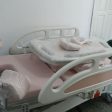 Кметът на Мадан подари ново родилно легло на отделението по акушерство