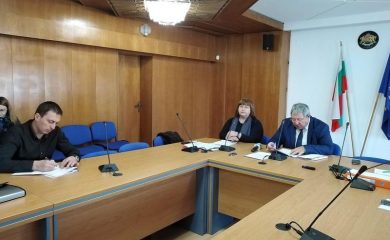В Смолян се проведе заседание във връзка със Африканската чума и Инфлуенца по птиците