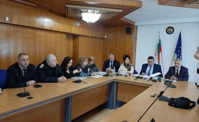 Засилена лична дисциплина от смолянчани заради вирусната заплаха