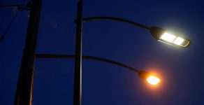 Уличното осветление в Рудозем ще свети с час по-малко заради скъпия ток