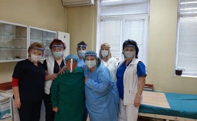 Дариха предпазни шлемове на спешното отделение в Смолян