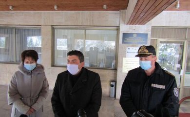 Обсъдиха готовността на болниците в региона да поемат нови случаи на заразени