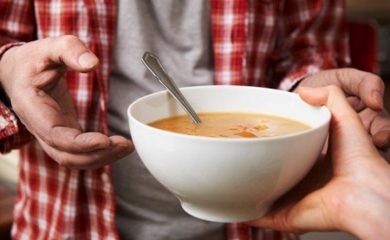 Топъл обяд за 170 нуждаещи се жители на община Доспат