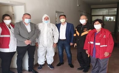 Кметът на Мадан и председателят на Общинския съвет направиха дарение на спешна помощ