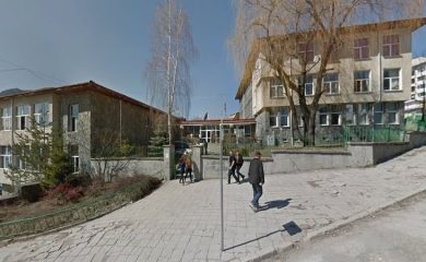 Реновират гимназията по икономика в Смолян