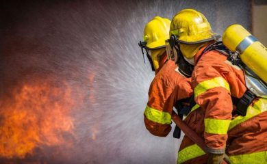 Пожар изгори къща в смолянското село Петково