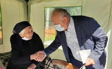 Кметът Мелемов поздрави столетничката Шина Гергьовска от Широка лъка
