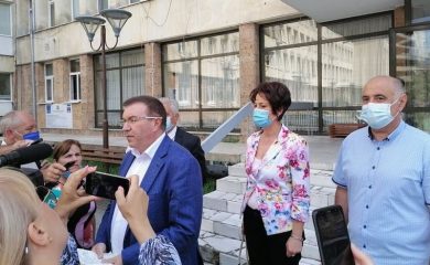 Министър Ангелов: Организацията в МБАЛ-Смолян е на изключително ниво