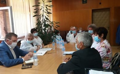 Министърът на здравеопазването се срещна с медиците на първа линия в Смолян