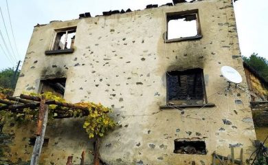 Събират средства за семейството от Вълчан дол, загубило дома си след пожар