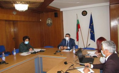 Учениците в Смолян се връщат в училище от 16 ноември
