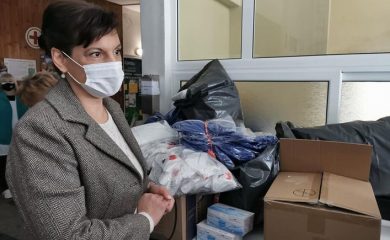 Д-р Даниела Дариткова направи дарение на болницата в Смолян