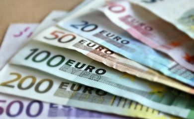 България планира да въведе еврото на 1 януари 2026 година