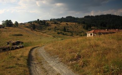 Населението в Смолянска област стремглаво намалява