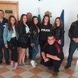 Полицаи изнесоха открит урок по гражданско образование на ученици в Баните