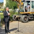 Започна дълго чаканото обновяване на училищния двор в Неделино