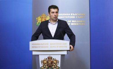 Премиерът Петков: В този момент няма заплаха за България
