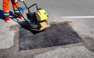 АПИ: Изкърпването на дупките по пътищата със студена асфалтова смес е временно решение