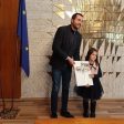 Марин Захариев награди победителите в общинския кръг на конкурса „С очите си видях бедата“