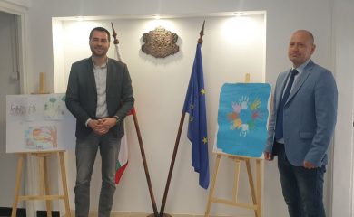 Изложба на детски рисунки на тема „Доброто в моя свят“ бе открита в РУ-Смолян