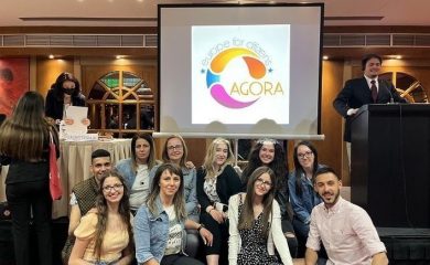 Младежи от Смолян участваха в международна среща по проект АГОРА в Атина