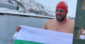 Петър Стойчев триумфира на Северния полюс