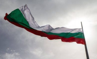 Българския трибагреник ще бъде развян на 111 метра височина над Рожен