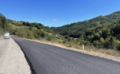 Нова асфалтова настилка по пътя Неделино-Златоград