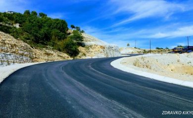 Гърците напредват с асфалтирането на пътя до ГКПП Рудозем-Ксанти