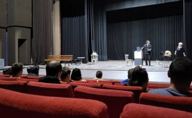Младежи от седем държави посетиха Родопския драматичен театър