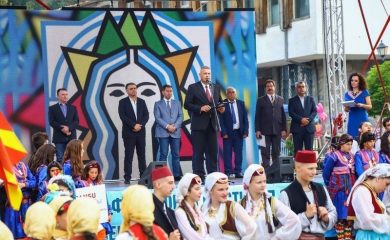 Неделино събира близо 4 хил. фолклорни изпълнители
