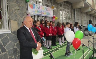 Мелемов: Началото на учебната година е вълнуващо събитие за всички