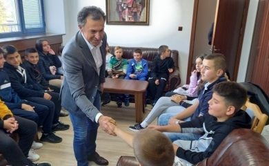 Кметът на Златоград: За да бъдеш добър управник, трябва да не губиш връзката с хората