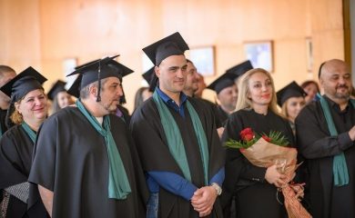 Тържествено връчиха дипломите на абсолвентите от ВСУ Филиал Смолян