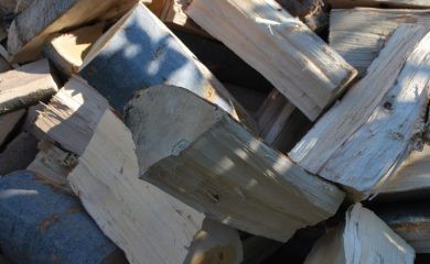 Зачестяват сигналите за измама с продажба на дърва за огрев в страната