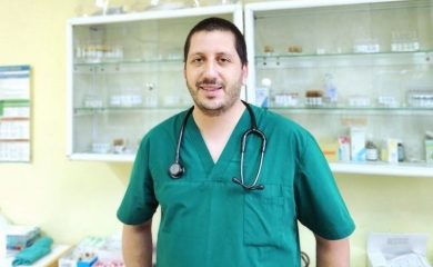 Млад лекар започна работа в Спешното отделение на смолянската болница